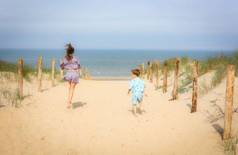 Strandaufgang beim Camping in Südholland direkt am Meer